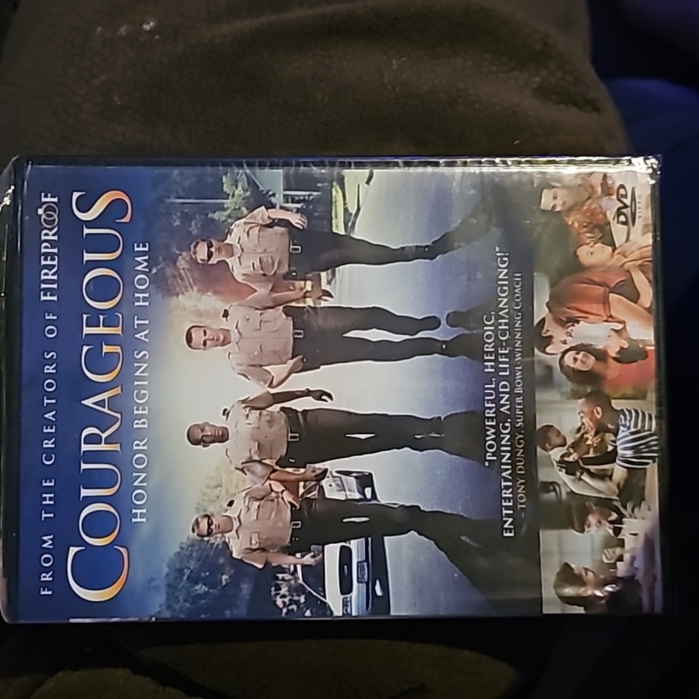 !! DVD COURAGEOUS